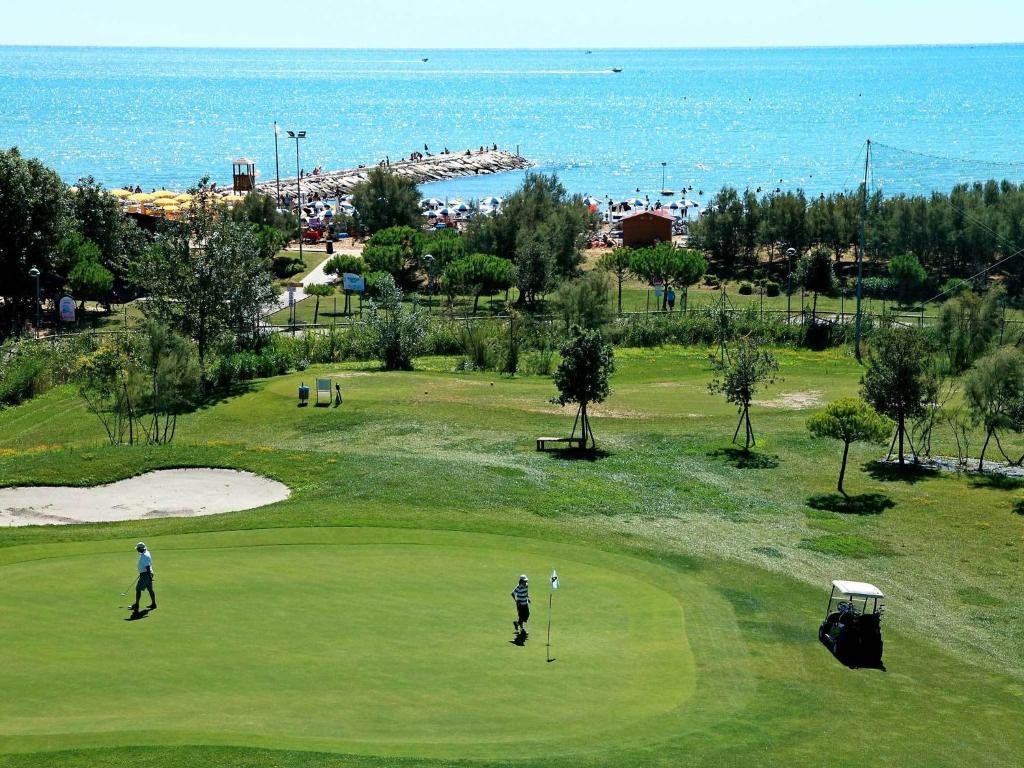 Hotel Maregolf Caorle Exterior foto